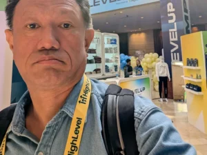 HighLevel LevelUpカンファレンス2025 メインエントランスでのトレジャーハンティング中山博之